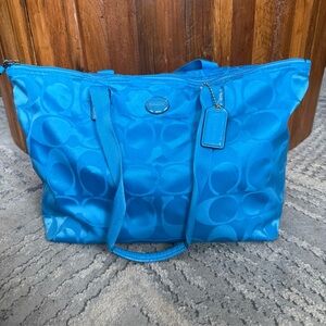 COACH Blue Tote Bag Zipper Signature Travel weekender bag